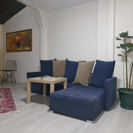 Cosy And Lux Flat In The Hearth Of Alsancak Apartamento