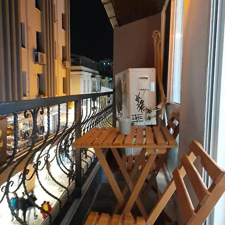 Cosy And Lux Flat In The Hearth Of Alsancak Apartamento