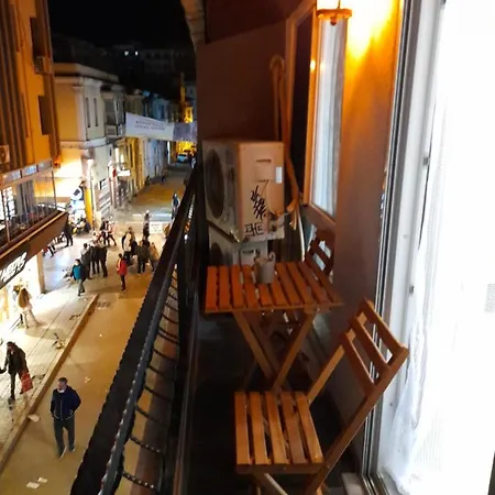 Cosy And Lux Flat In The Hearth Of Alsancak Esmirna