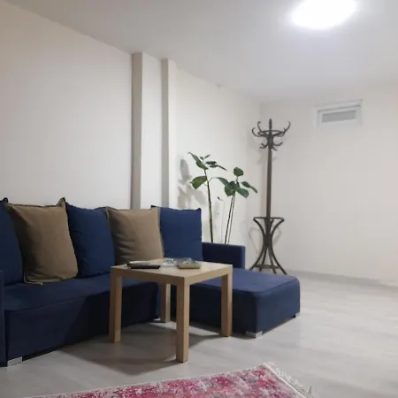 Cosy And Lux Flat In The Hearth Of Alsancak Apartamento